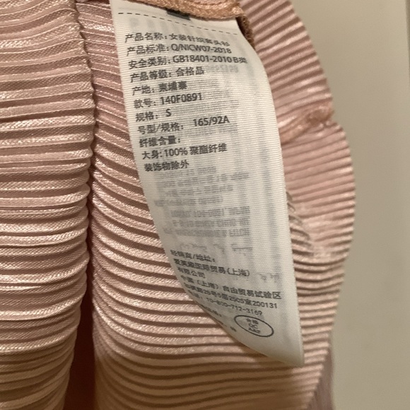 Abercrombie and Fitch Metallic Rose Gold Pleated Wrap Top Blouse Size Small used - Picture 7 of 15